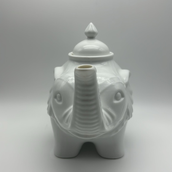 Cordon Bleu White Porcelain China Good Luck Elephant Teapot w/ Lid Emboss Detail - Picture 9 of 16